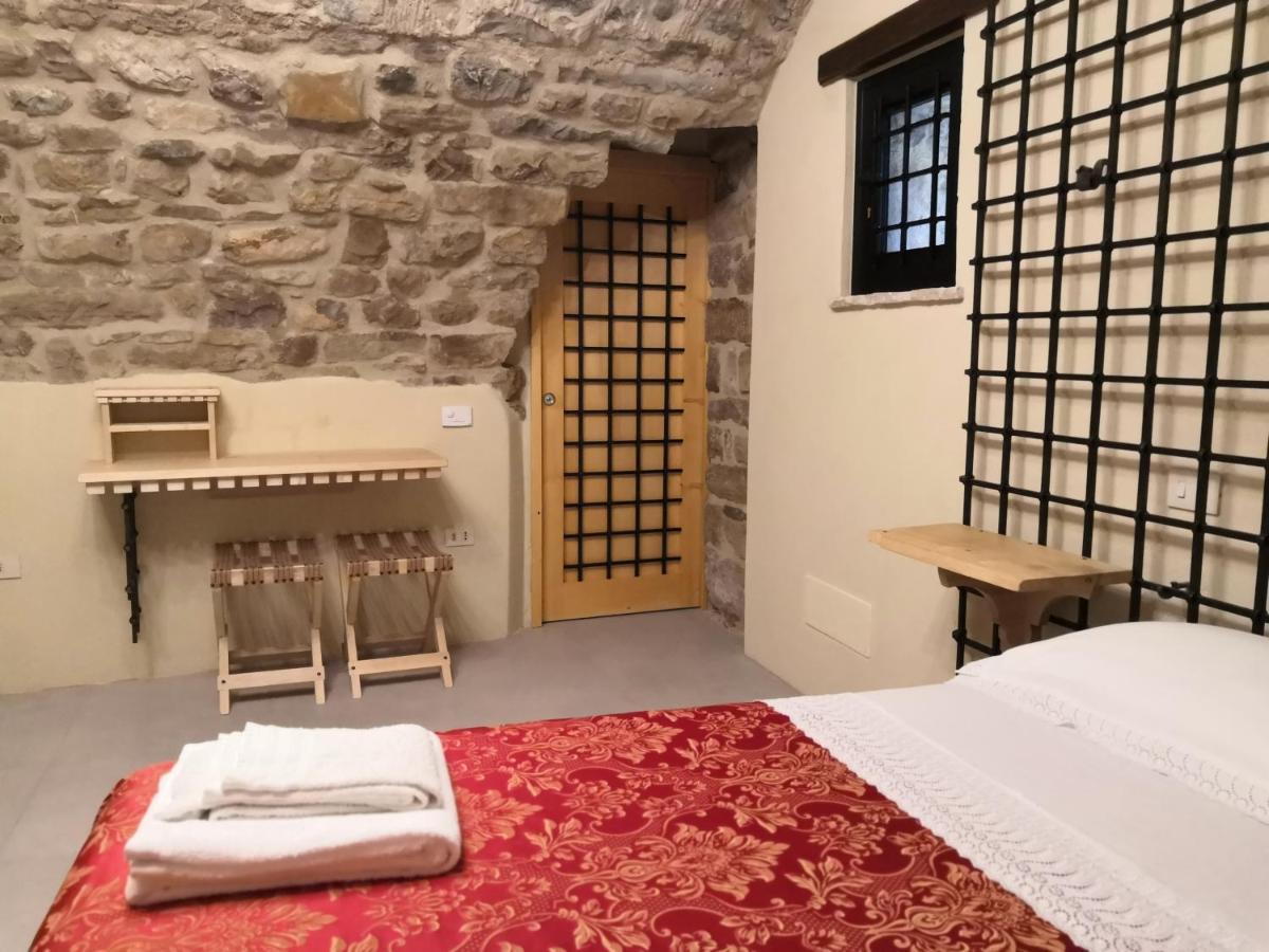 Agriturismo Castello Di Belforte Тоди Экстерьер фото