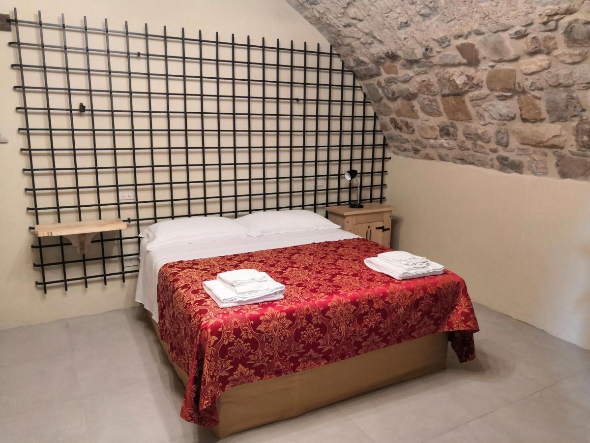 Agriturismo Castello Di Belforte Тоди Экстерьер фото