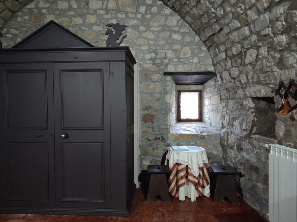 Agriturismo Castello Di Belforte Тоди Экстерьер фото
