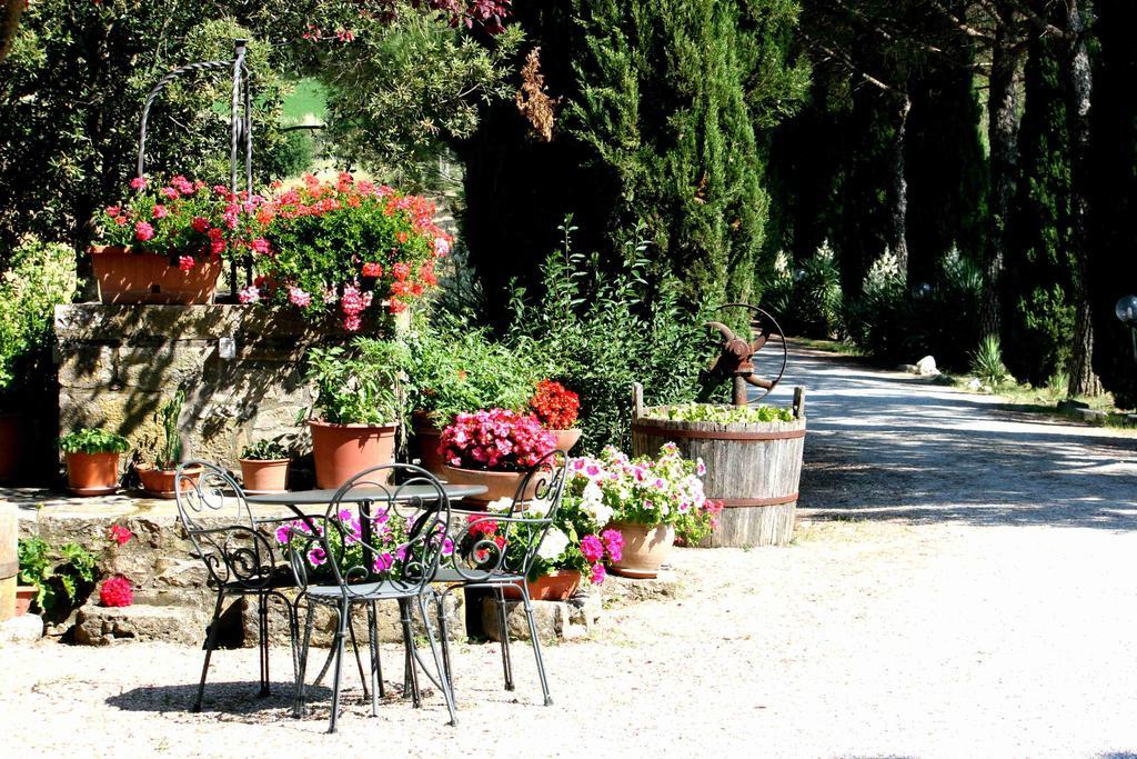 Agriturismo Castello Di Belforte Тоди Экстерьер фото
