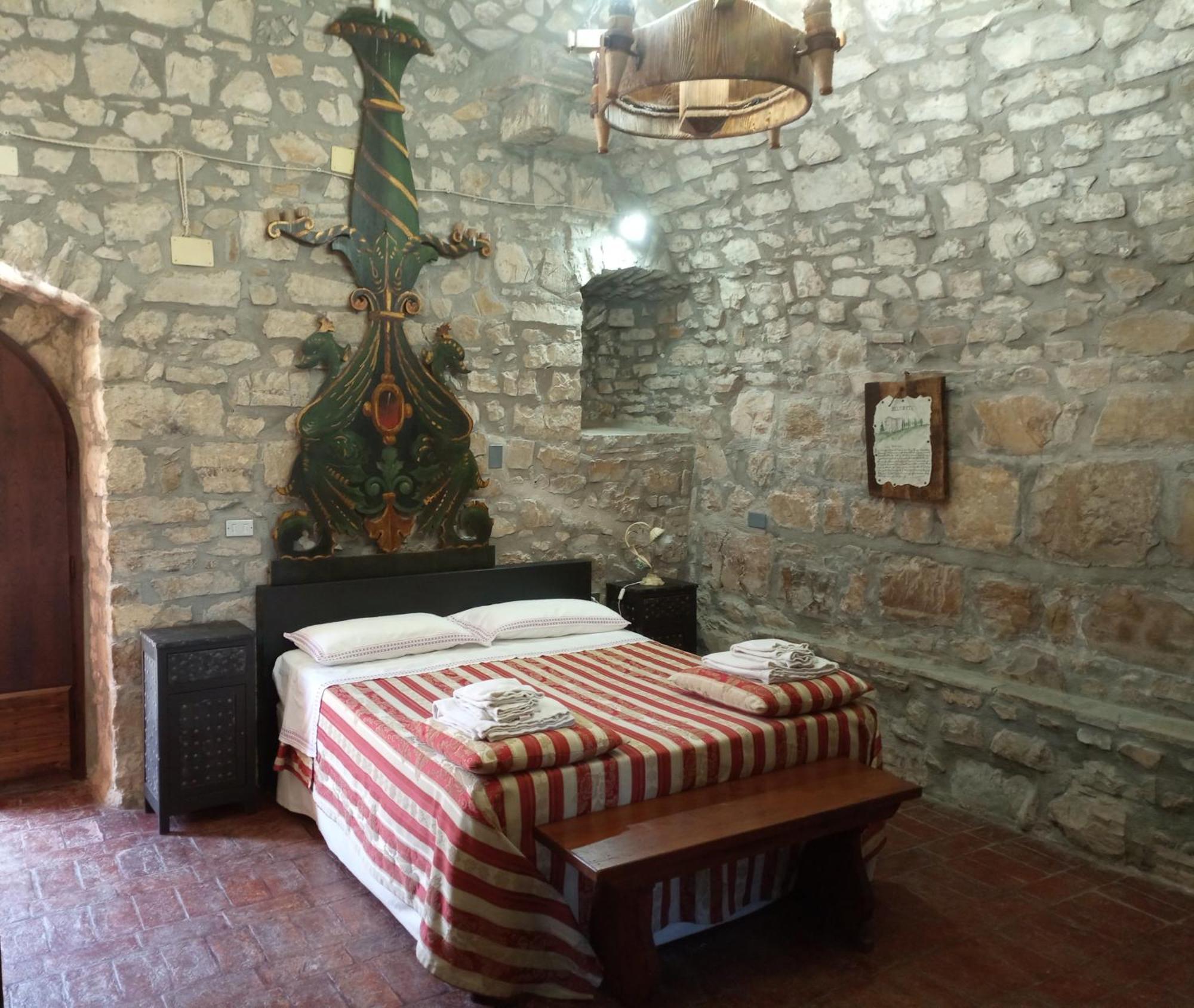Agriturismo Castello Di Belforte Тоди Экстерьер фото