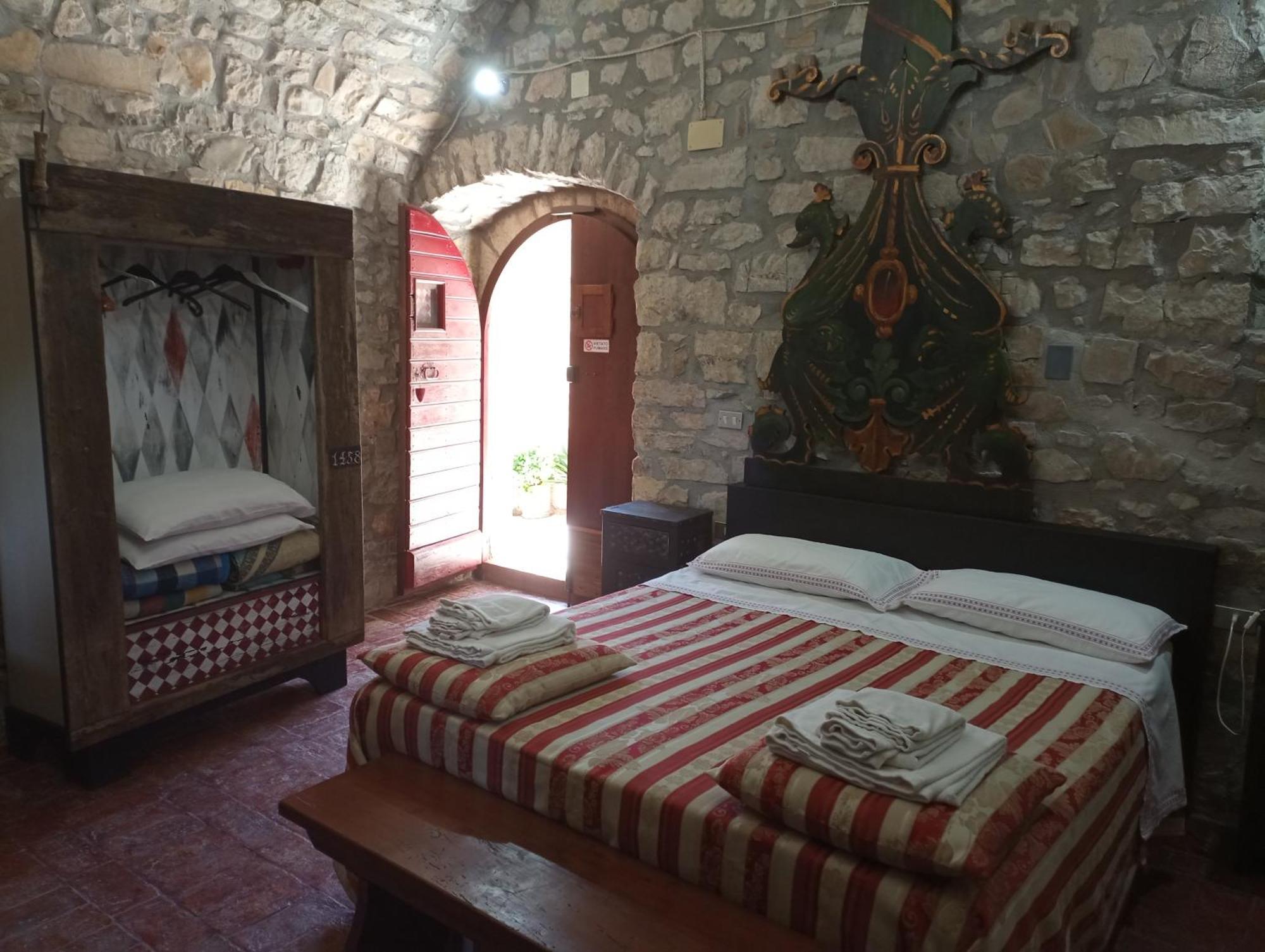 Agriturismo Castello Di Belforte Тоди Экстерьер фото