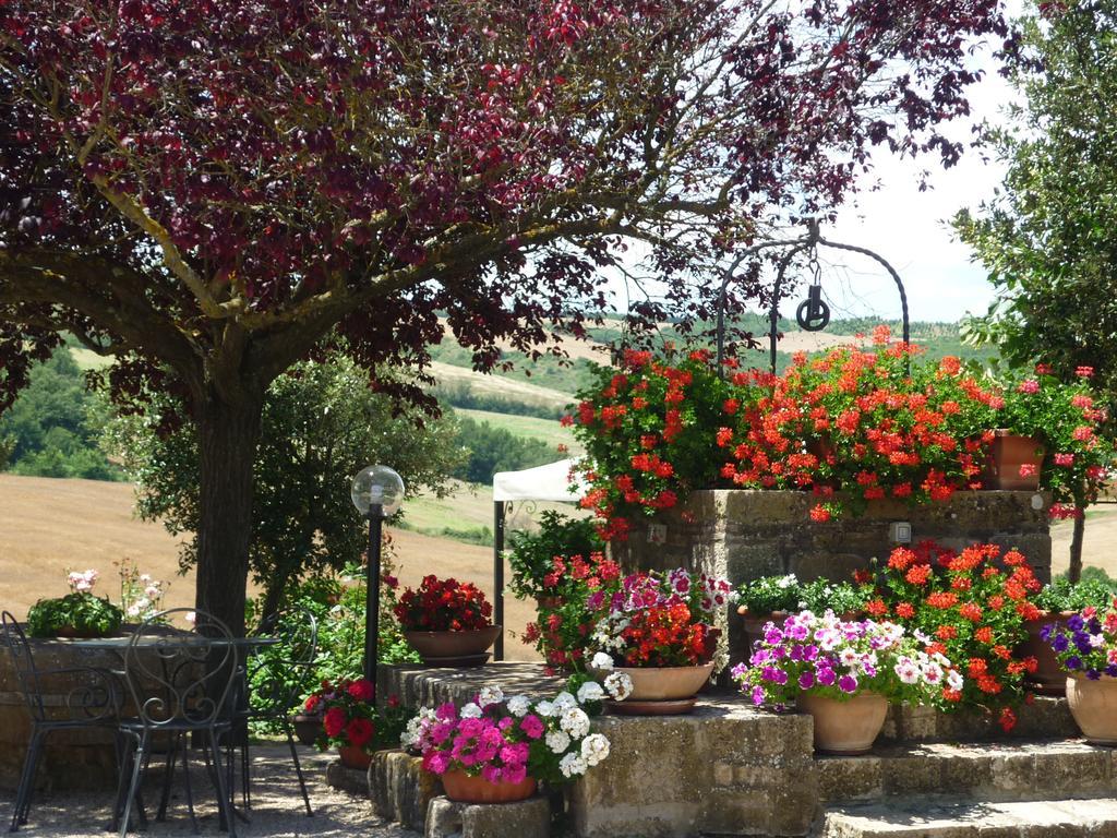 Agriturismo Castello Di Belforte Тоди Экстерьер фото