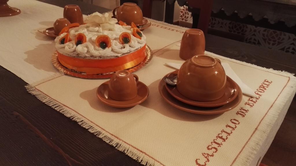 Agriturismo Castello Di Belforte Тоди Экстерьер фото