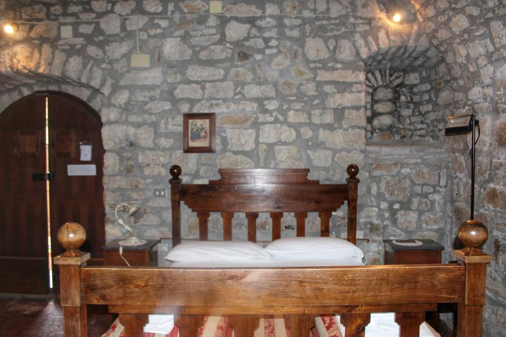Agriturismo Castello Di Belforte Тоди Экстерьер фото