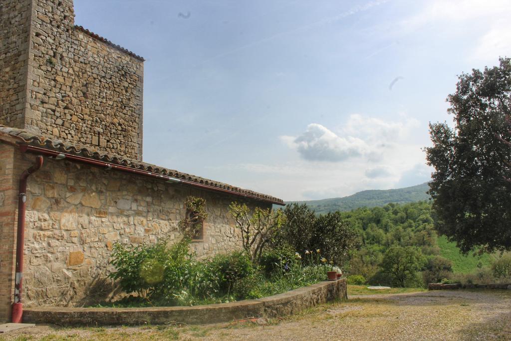 Agriturismo Castello Di Belforte Тоди Экстерьер фото