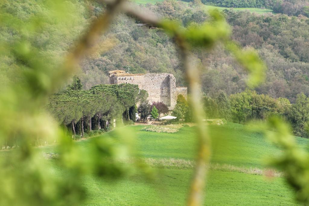 Agriturismo Castello Di Belforte Тоди Экстерьер фото