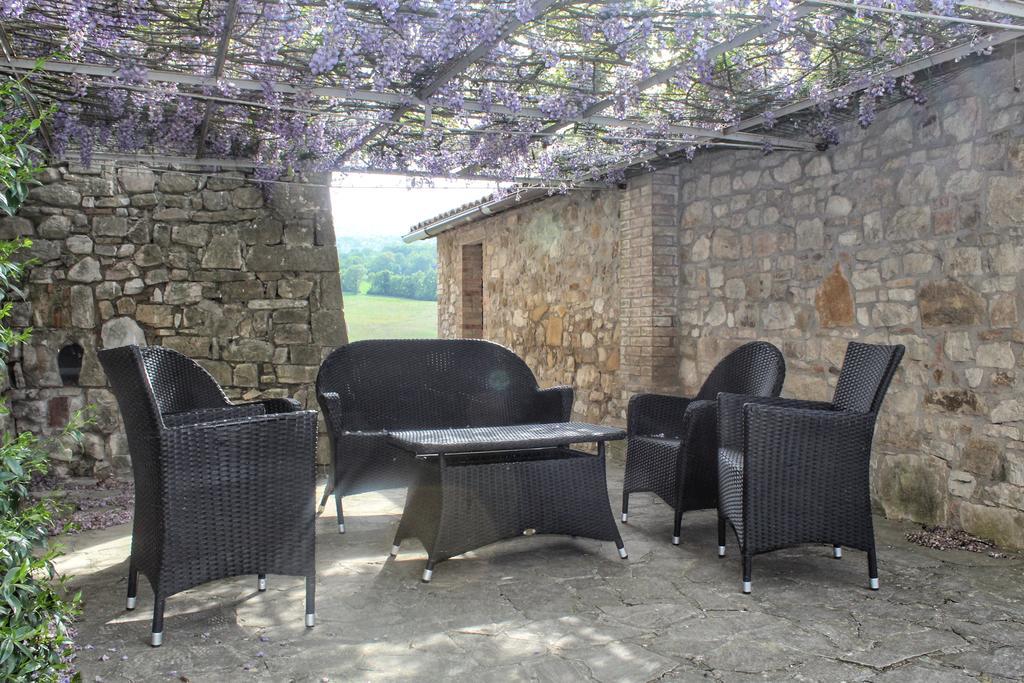 Agriturismo Castello Di Belforte Тоди Экстерьер фото