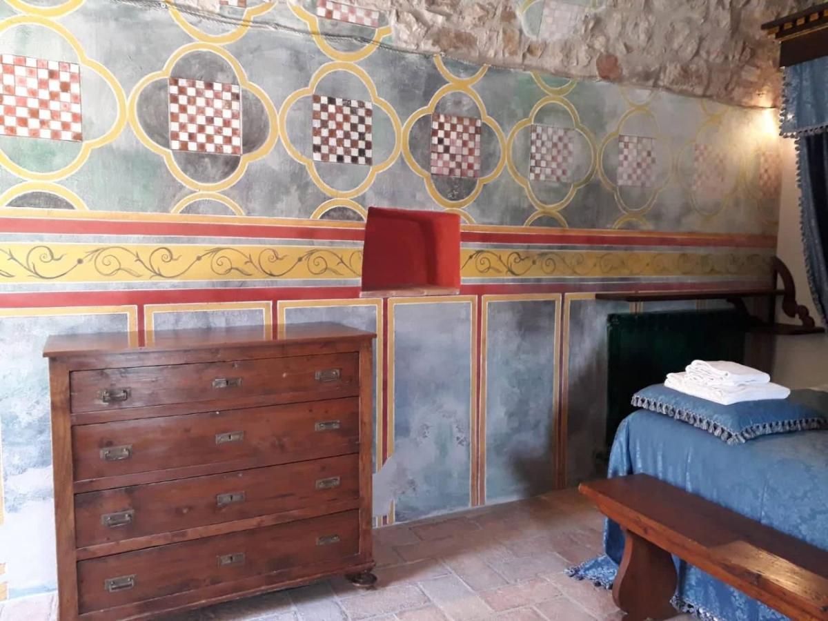 Agriturismo Castello Di Belforte Тоди Экстерьер фото